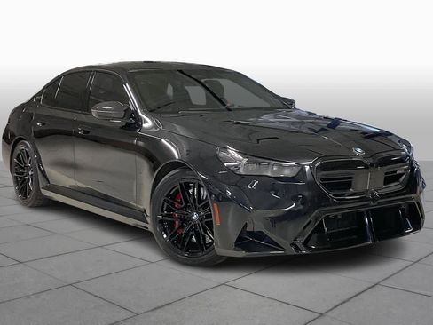 Used 2026 BMW M5 w/ Carbon Package image 2