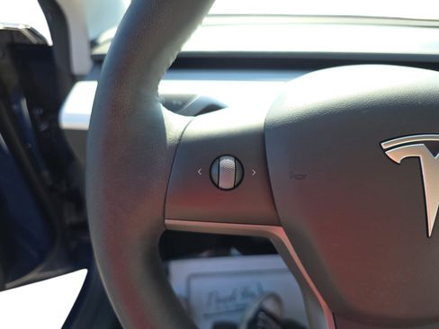 Used 2022 Tesla Model 3 Long Range AWD/4WD image 14