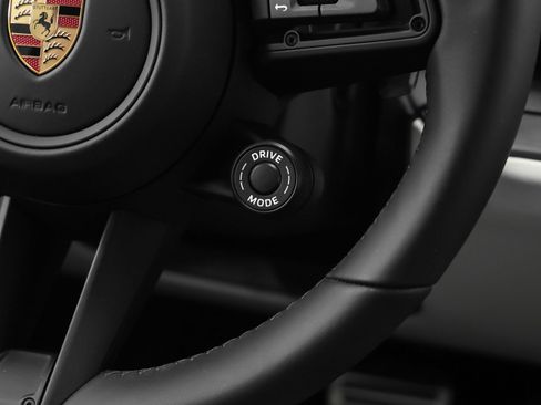 New 2026 Porsche Cayenne GTS image 40