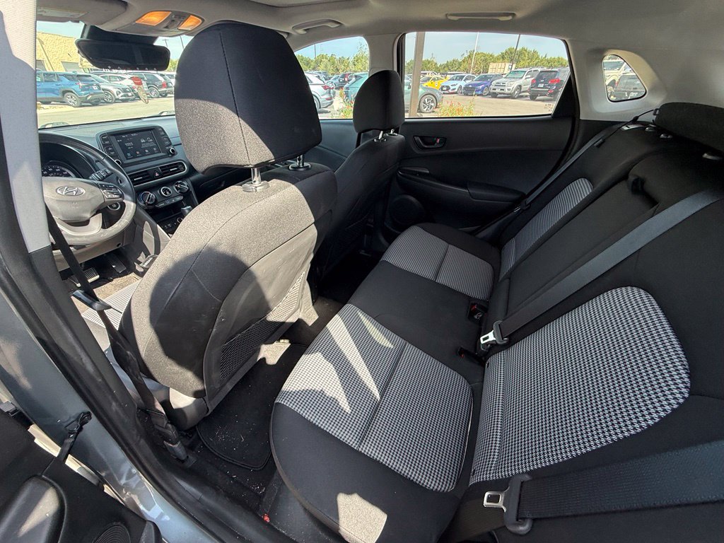 Used 2021 Hyundai Kona SEL Plus w/ Cargo Package FWD image 9