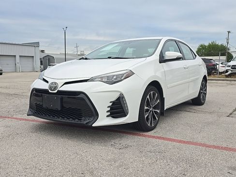 Used 2018 Toyota Corolla SE w/ Body Protection Package FWD image 3