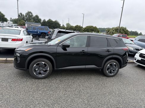 Used 2025 Nissan Rogue SV FWD image 7