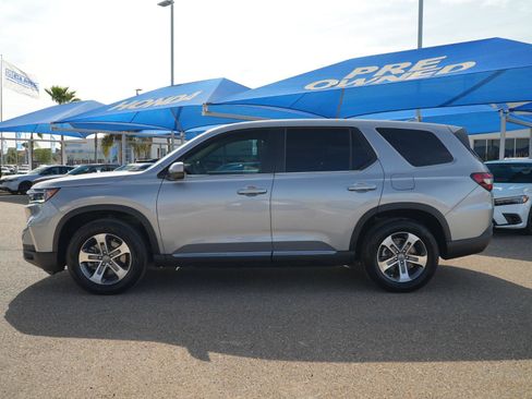 Used 2025 Honda Pilot EX-L image 10