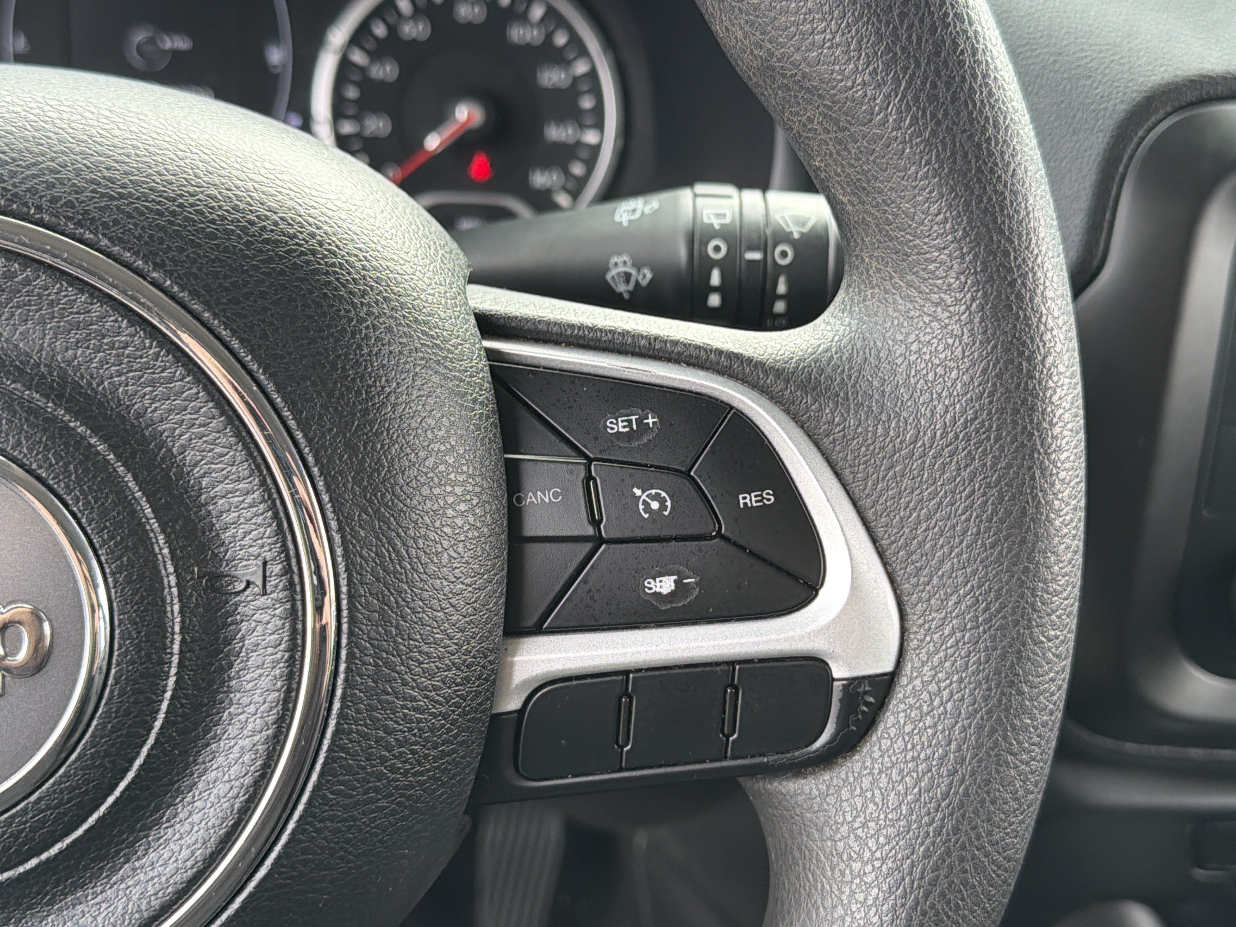 Used 2020 Jeep Renegade Sport w/ Sport Appearance Group FWD image 16