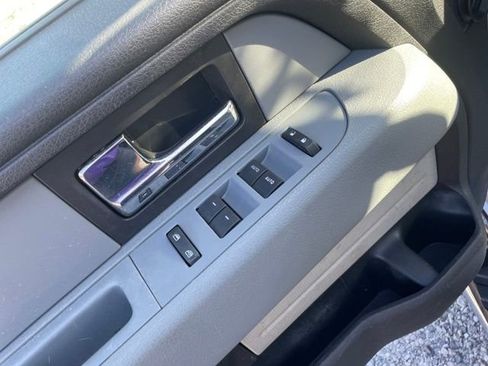 Used 2012 Ford F150 XLT w/ XLT Chrome Pkg image 11