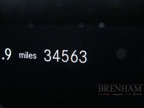 Used 2022 Mercedes-Benz GLB 250 w/ Premium Package image 26