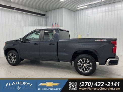 Used 2023 Chevrolet Silverado 1500 LT AWD/4WD image 5