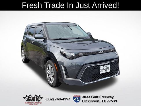 Used 2023 Kia Soul LX FWD image 1