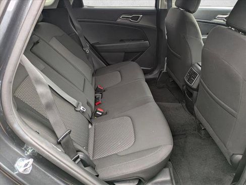 Used 2024 Kia Sportage LX image 18