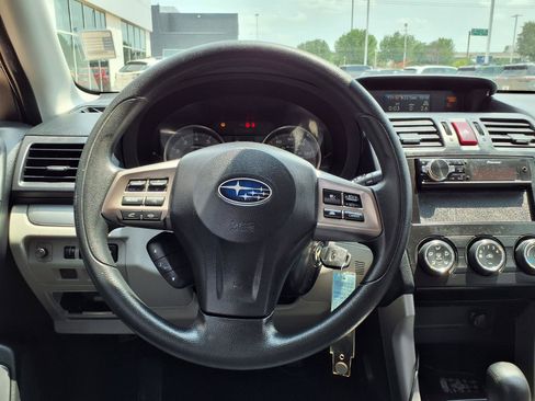 Used 2015 Subaru Forester 2.5i Premium AWD/4WD image 14
