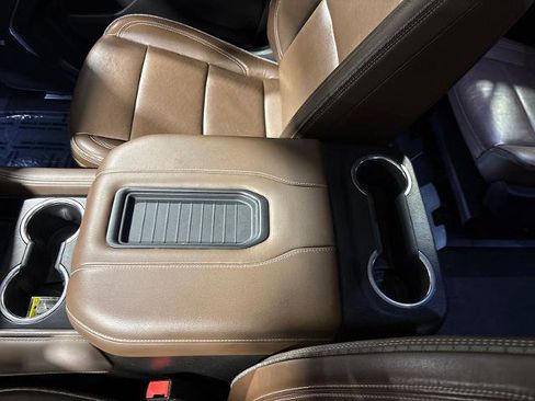 Used 2021 Chevrolet Tahoe High Country w/ Premium Package image 26