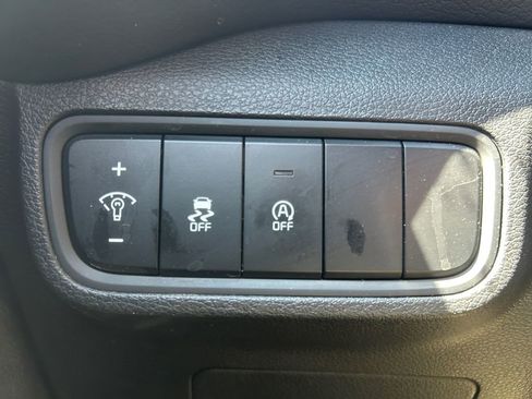 Used 2024 Kia Soul LX w/ Option Group 015 FWD image 18