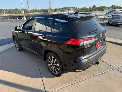 Certified 2025 Toyota Corolla Cross XLE w/ Convenience Package AWD/4WD image 7