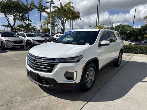 Used 2023 Chevrolet Traverse LT AWD/4WD image 9