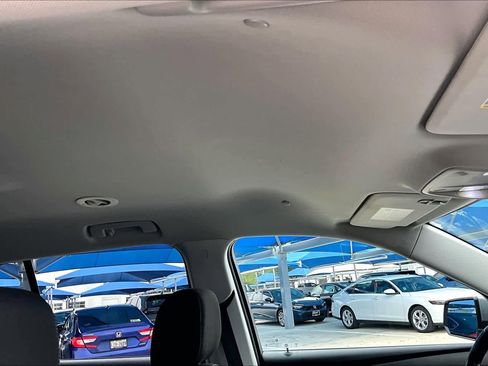 Used 2019 Chevrolet Traverse LT FWD image 14