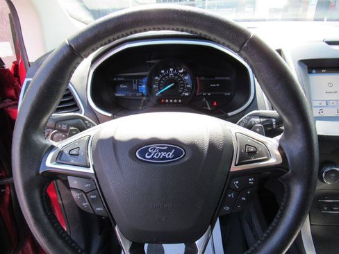 Used 2019 Ford Edge SEL w/ Equipment Group 201A AWD/4WD image 12