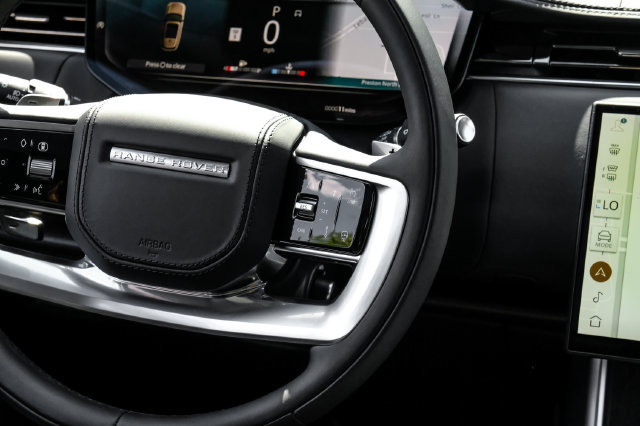 New 2026 Land Rover Range Rover SE AWD/4WD image 24