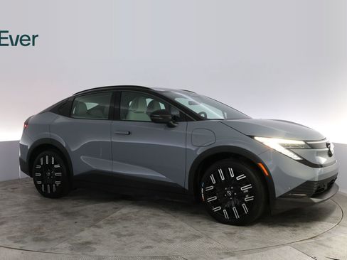 Used 2026 Nissan Leaf Platinum+ w/ Floor Mat Package (Platinum+) FWD image 14