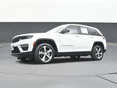 Used 2023 Jeep Grand Cherokee Limited AWD/4WD image 56