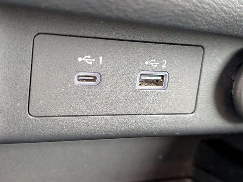 Used 2023 Nissan Rogue SV image 19