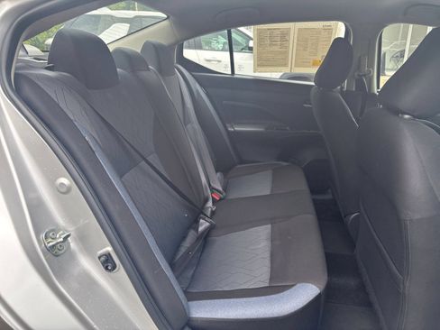 Used 2025 Nissan Versa SV FWD image 37