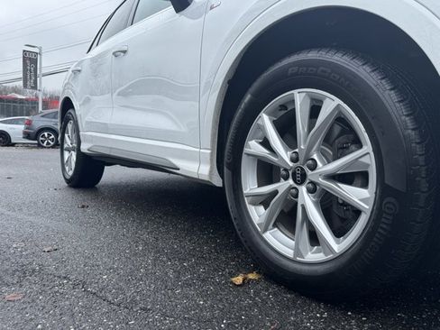 Certified 2025 Audi Q3 2.0T Premium w/ Convenience Package image 10