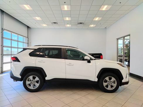 Used 2025 Toyota RAV4 XLE FWD image 2