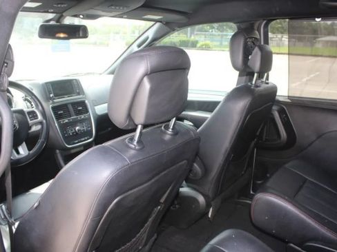 Used 2019 Dodge Grand Caravan GT FWD image 21