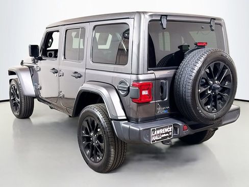 Used 2025 Jeep Wrangler Unlimited Sahara w/ Safety Group AWD/4WD image 6