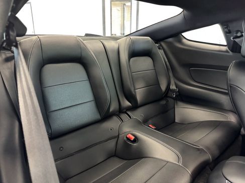 Used 2018 Ford Mustang GT Premium w/ Black Accent Package RWD image 30