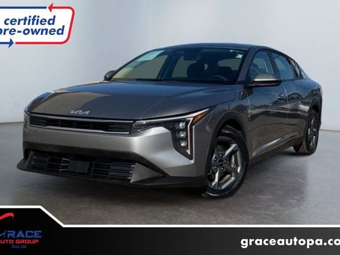 Used 2025 Kia K4 LXS image 1