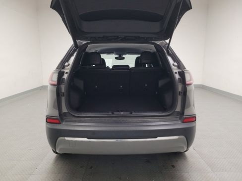 Used 2019 Jeep Cherokee Limited image 29