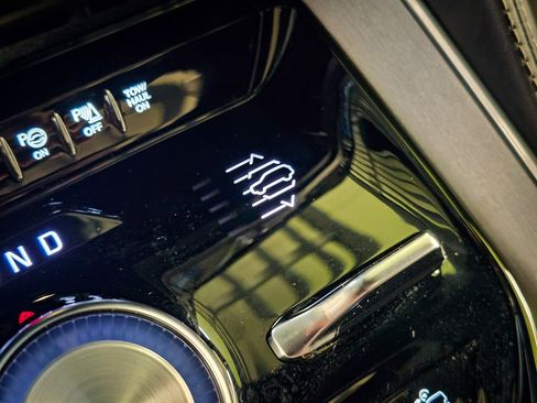 New 2026 Jeep Grand Wagoneer 4WD image 32