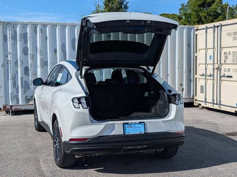 Used 2025 Ford Mustang Mach-E Premium image 13