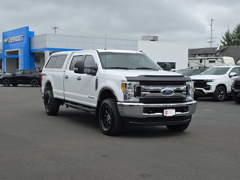 Used 2017 Ford F350 XLT AWD/4WD image 2