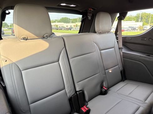 Used 2021 Chevrolet Tahoe LT w/ Luxury Package AWD/4WD image 16