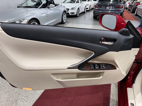 Used 2013 Lexus IS 250C RWD image 21