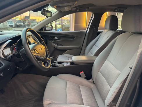 Used 2015 Chevrolet Impala LS FWD image 14