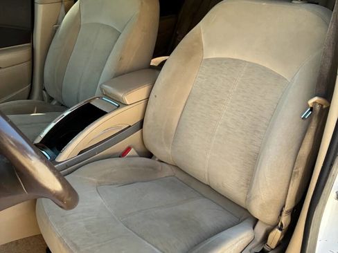 Used 2010 Buick LaCrosse CX image 10