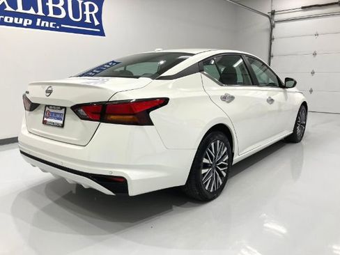 Used 2025 Nissan Altima 2.5 SV FWD image 16