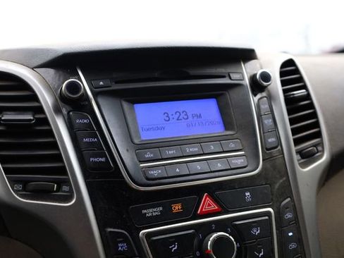 Used 2014 Hyundai Elantra GT image 18