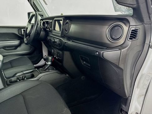 Used 2022 Jeep Gladiator Sport AWD/4WD image 31