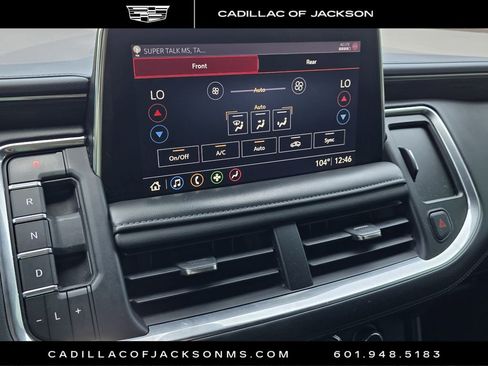 Used 2021 Chevrolet Tahoe Z71 w/ Luxury Package AWD/4WD image 11