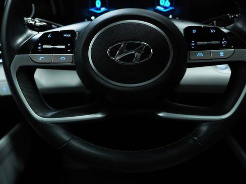 Used 2022 Hyundai Elantra Limited w/ Cargo Package image 16