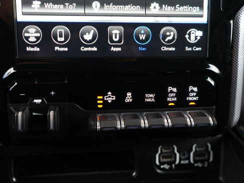 Used 2021 RAM 1500 Limited w/ Night Edition AWD/4WD image 17