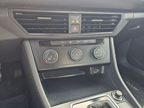 Used 2019 Volkswagen Jetta S FWD image 21