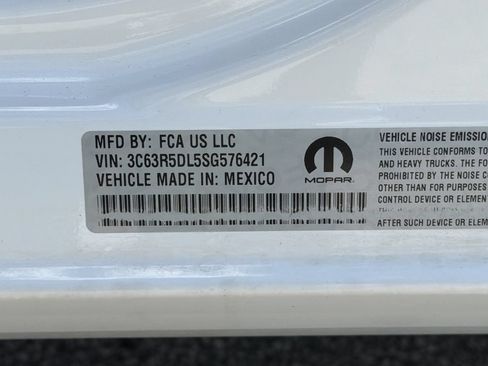 Used 2025 RAM 2500 Big Horn AWD/4WD image 34