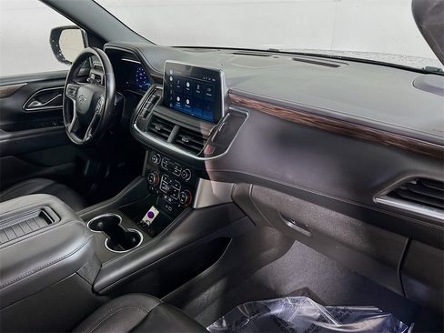 Used 2022 Chevrolet Suburban Z71 image 25
