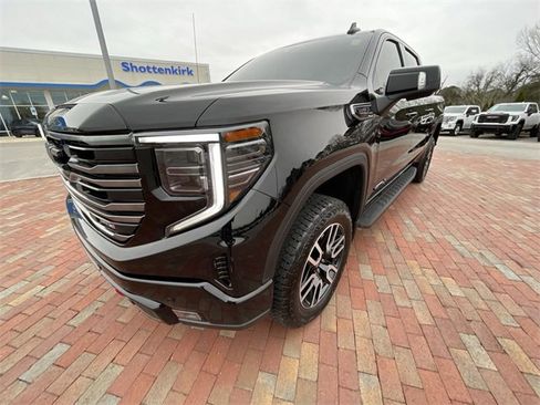 Used 2025 GMC Sierra 1500 AT4 w/ AT4 Premium Package image 24