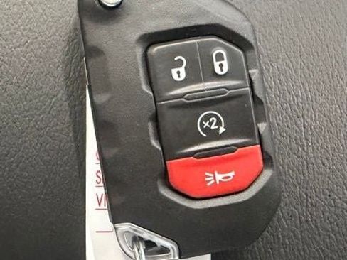 Used 2023 Jeep Wrangler Unlimited Sahara w/ Cold Weather Group AWD/4WD image 19
